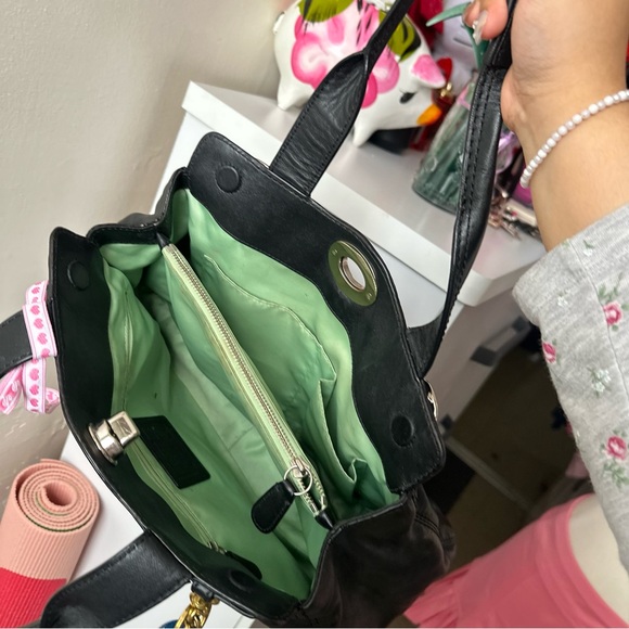 Coach Black Leather Pleated Bleated Shoulder Bag Turn Lock Purse - Picture 9 of 11